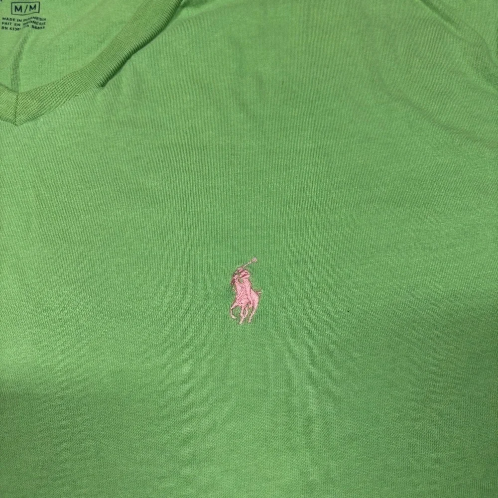 Polo Ralph Lauren Shirt Mens Medium Short Sleeve Vneck Tee Pink Pony Classic
